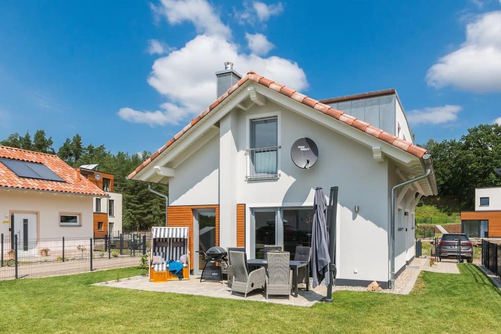 5 Sterne-Ferienhaus Eisvogel Am See Mit Sauna Und Kamin クラーコー・アム・ゼー エクステリア 写真