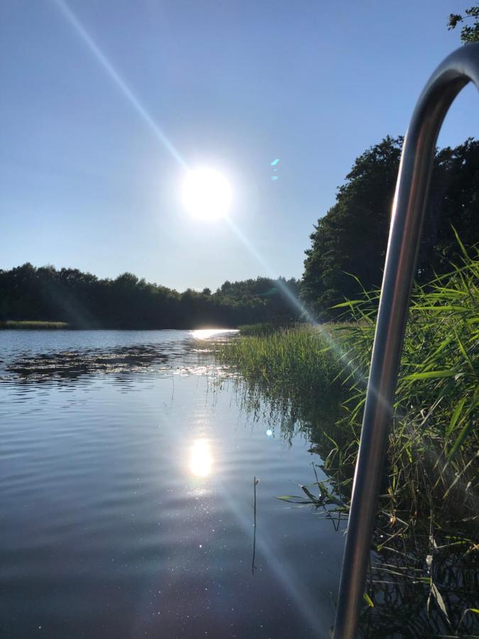 5 Sterne-Ferienhaus Eisvogel Am See Mit Sauna Und Kamin クラーコー・アム・ゼー エクステリア 写真